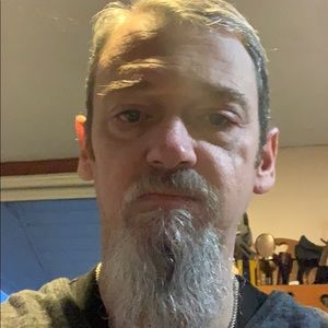 Meet your Posher, Dennis